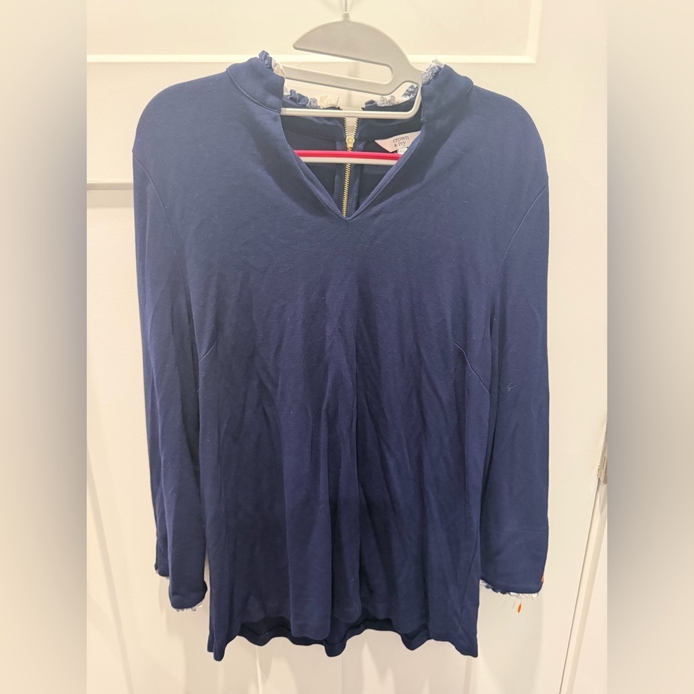 Crown & Ivy Navy Long Sleeve Knit Top Women’s XL Zip V-Neck Stretch